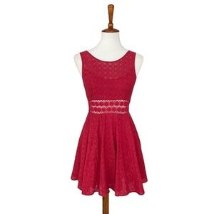 🍀FREE PEOPLE Red Daisy Crochet Lace Fit & Flare Sleeveless Dress Women's Size 2